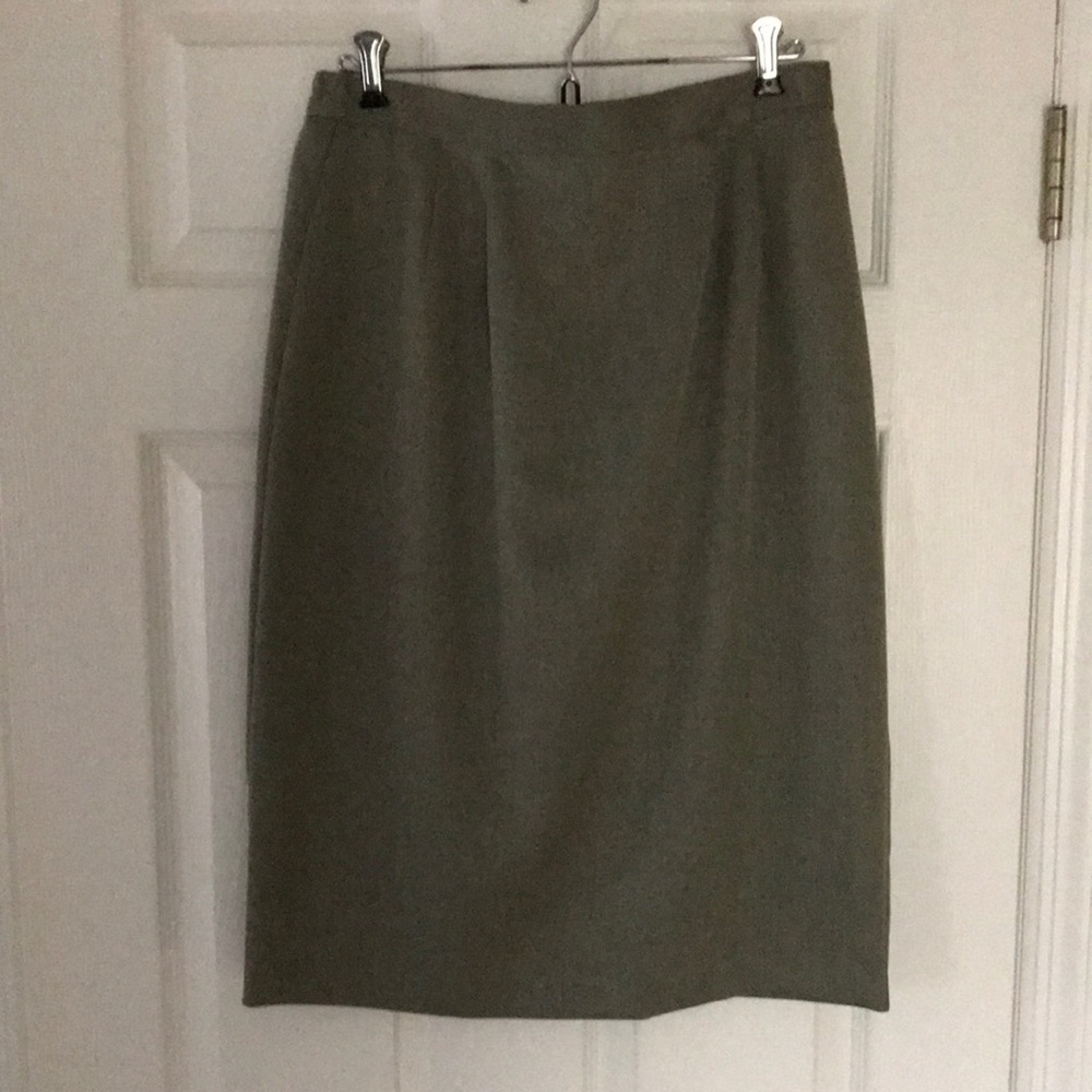 Tan jay skirt. Size 10.